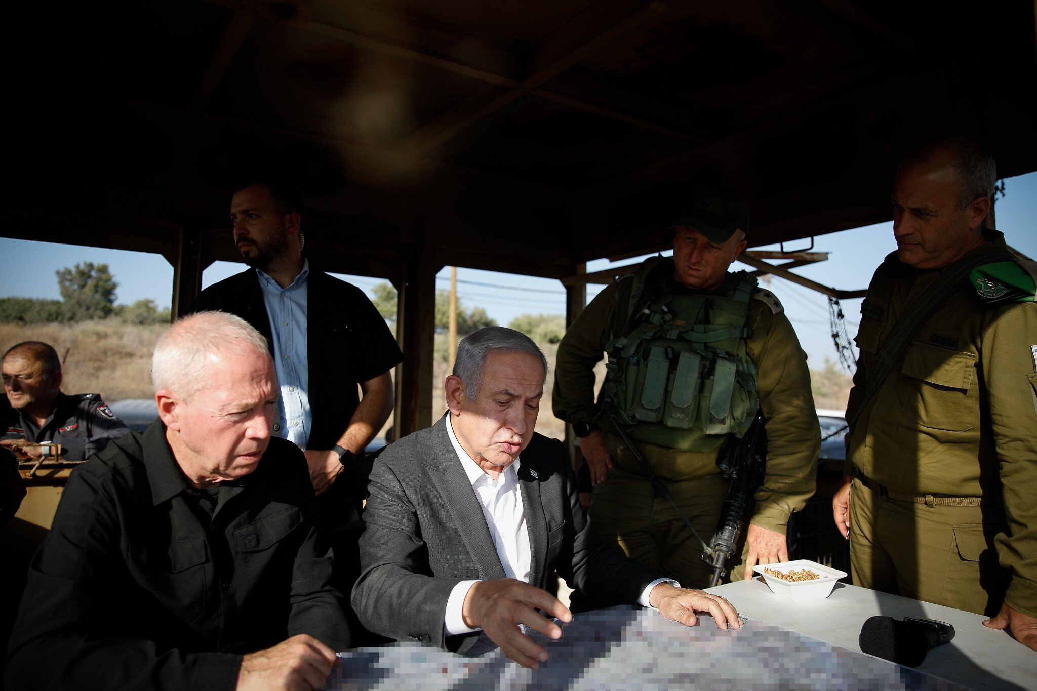 KATİL  NETANYAHU ATEŞLE  OYNUYOR 