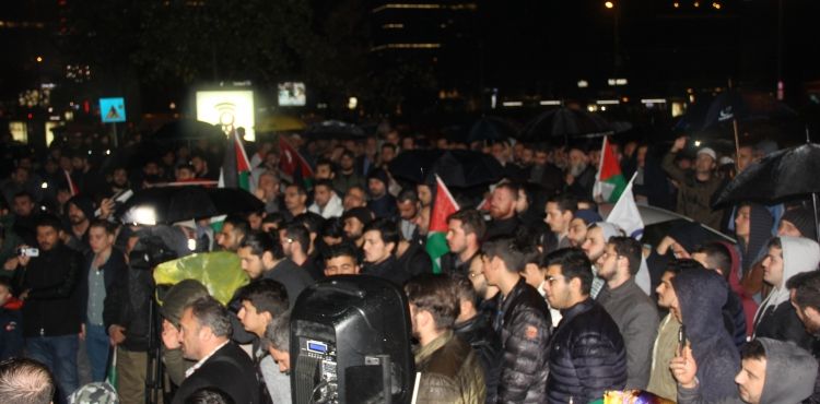 AGD TARAFINDAN İSTANBUL'DA SİYONİST REJİM KONSOLOSLUĞU ÖNÜNDE PROTESTO GÖSTERİSİ DÜZENLENDİ (VİDEO) 