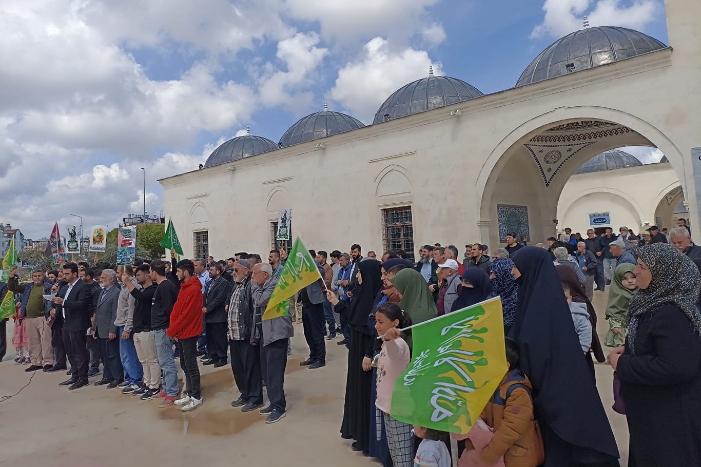 ANTALYA PEYGAMBER SEVDALILARI DÜNYA KUDÜS GÜNÜ'NDE BASIN AÇIKLAMASI DÜZENLEDİ