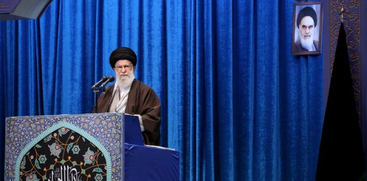 İMAM HAMENEİ CUMA NAMAZI HUTBELERİNDE ÖNEMLİ AÇIKLAMALAR YAPTI (GENİŞ TERCÜME)