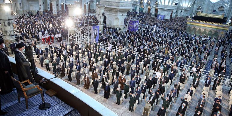 İMAM HAMENEİ: FİLİSTİN MESELESİ İMAM HUMEYNİ SAYESİNDE İSLAM DÜNYASININ BİRİNCİ MESELESİ HALİNE GELDİ