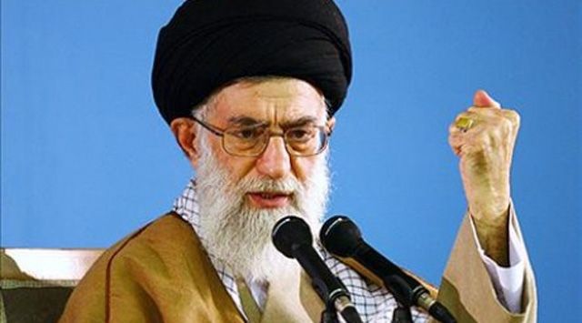 İMAM HAMENEİ: FİLİSTİNLİLER DİRENEREK KATİLLERİ DİZE GETİRMELİ