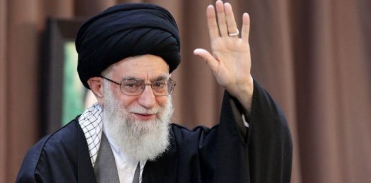 İMAM HAMENEİ: İNSANLIĞIN KURTARICIYA (HZ. MEHDİ'YE) OLAN İHTİYACI TARİH BOYUNCA KENDİNİ BU KADAR BELLİ ETMEMİŞTİ 