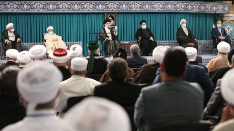 İMAM HAMENEİ: 'İRAN İSLAM CUMHURİYETİ FİLİSTİN'DEKİ SÜNNİ KARDEŞLERİNE YARDIMA TÜM GÜCÜYLE DEVAM EDECEKTİR'