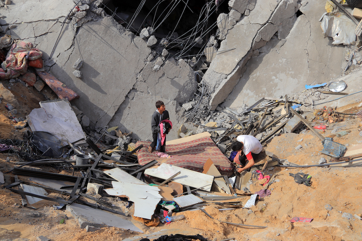 İŞGALCİ İSRAİL ORDUSUNUN BOMBARDIMANLARI NETİCESİNDE GAZZE'DE 21 EV YIKILDI
