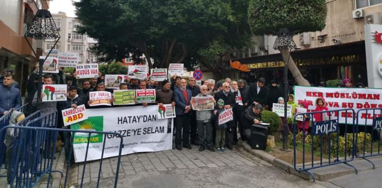 İSKENDERUN'DA YÜZYILIN ANLAŞMASI PROTESTO EDİLDİ (FOTO) 