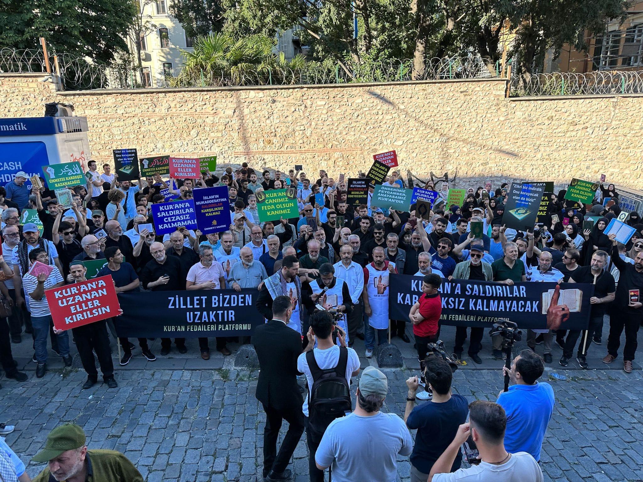 KUR'AN-I KERİM'E YAPILAN SALDIRILAR İSTANBUL'DA PROTESTO EDİLDİ (VİDEO)