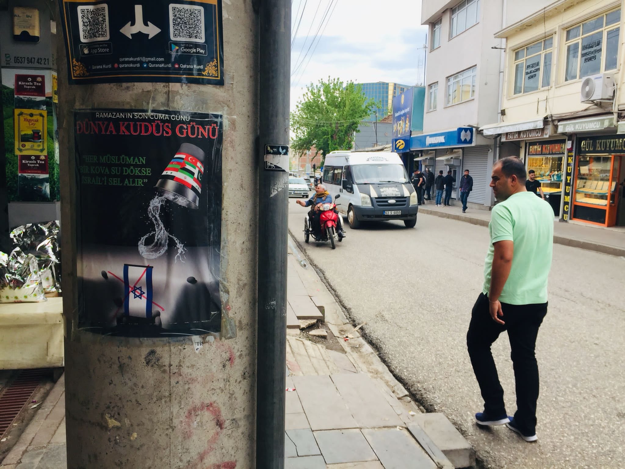 SİVEREK'TE DÜNYA KUDÜS GÜNÜ AFİŞLERİ ASILDI (FOTO)