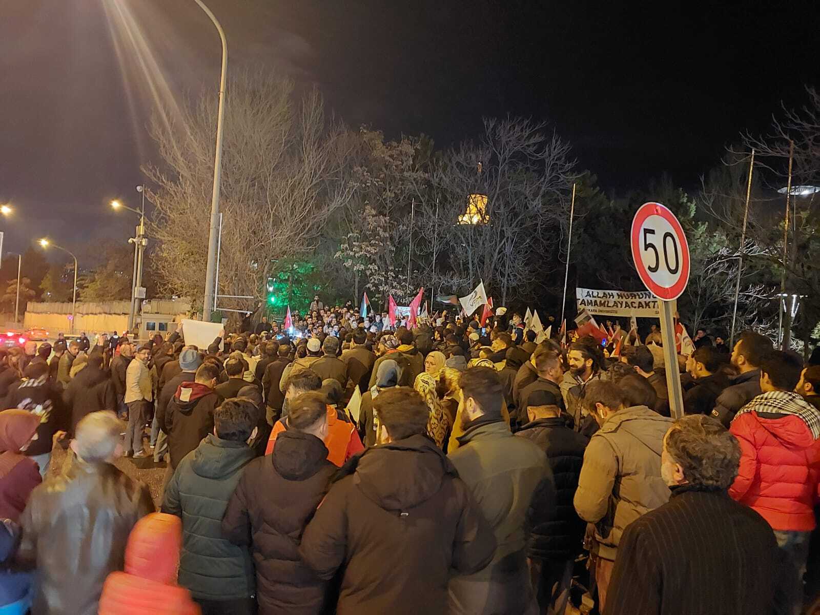 TERÖRİST İSRAİL'İN MESCİD-İ AKSA'YA YÖNELİK SALDIRILARI AGD ÖNCÜLÜĞÜNDE ANKARA'DA PROTESTO EDİLDİ (VİDEO)