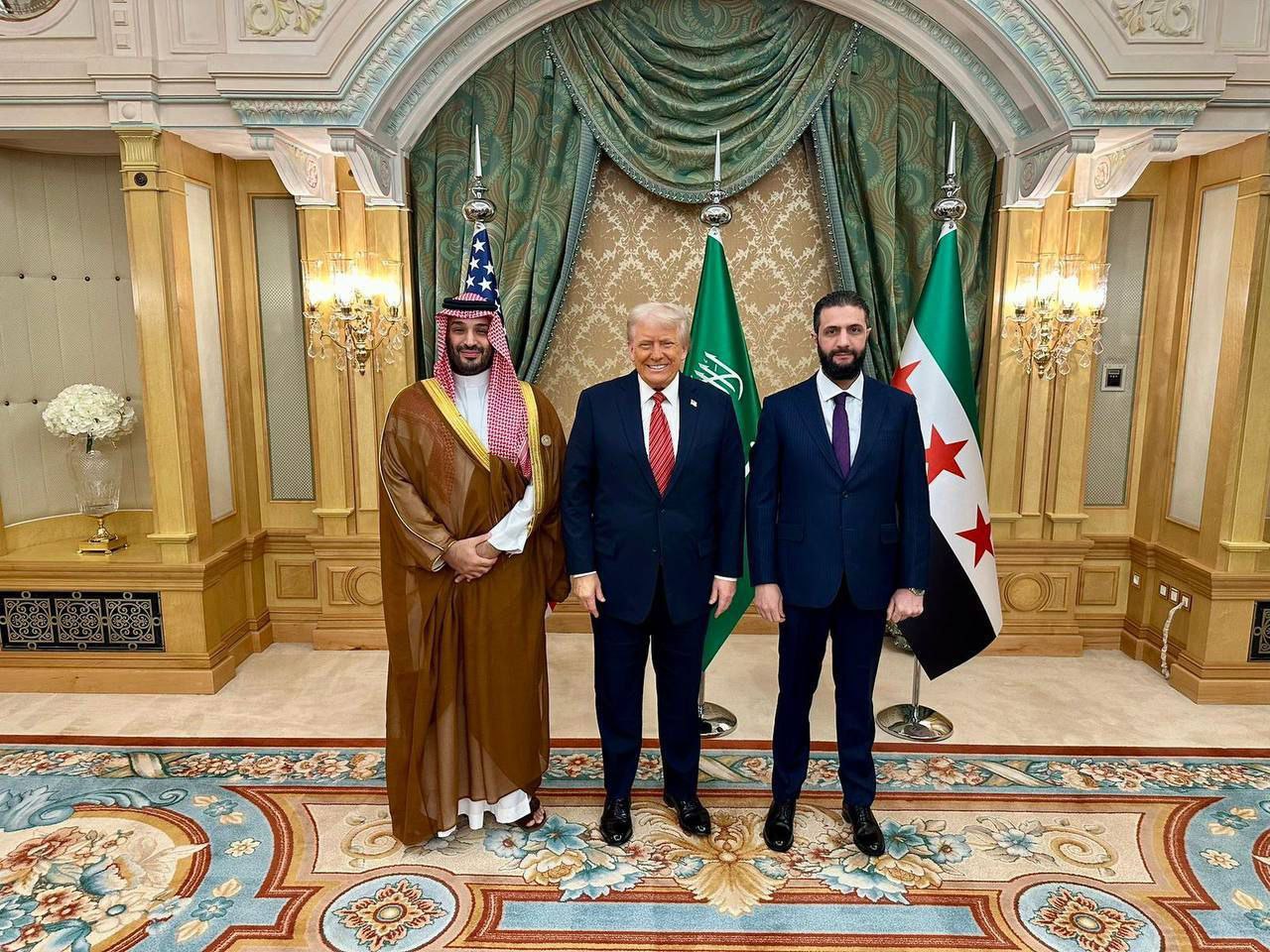 TRUMP-COLANİ-SELMAN ÜÇLÜSÜ RİYAD'TA BULUŞTU
